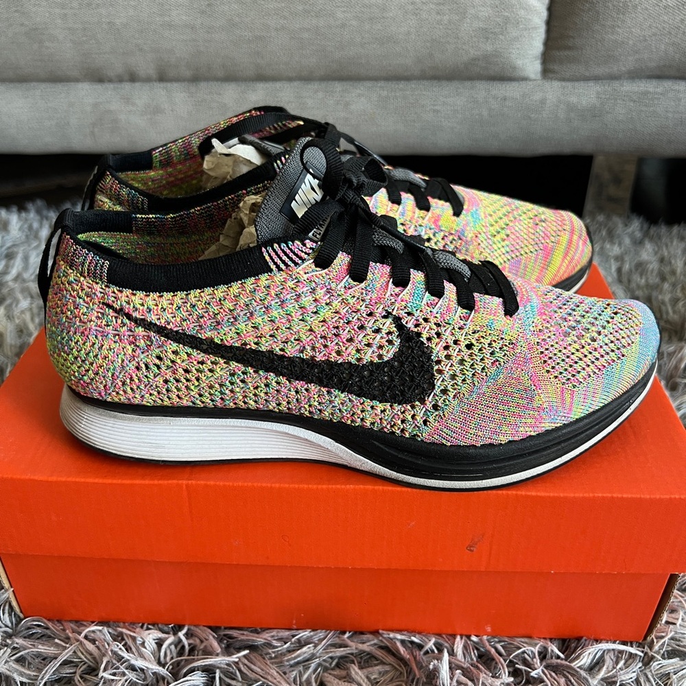 Nike Flyknit Racer Multicolor 526–628-004 Sz 7.5 W 6 M